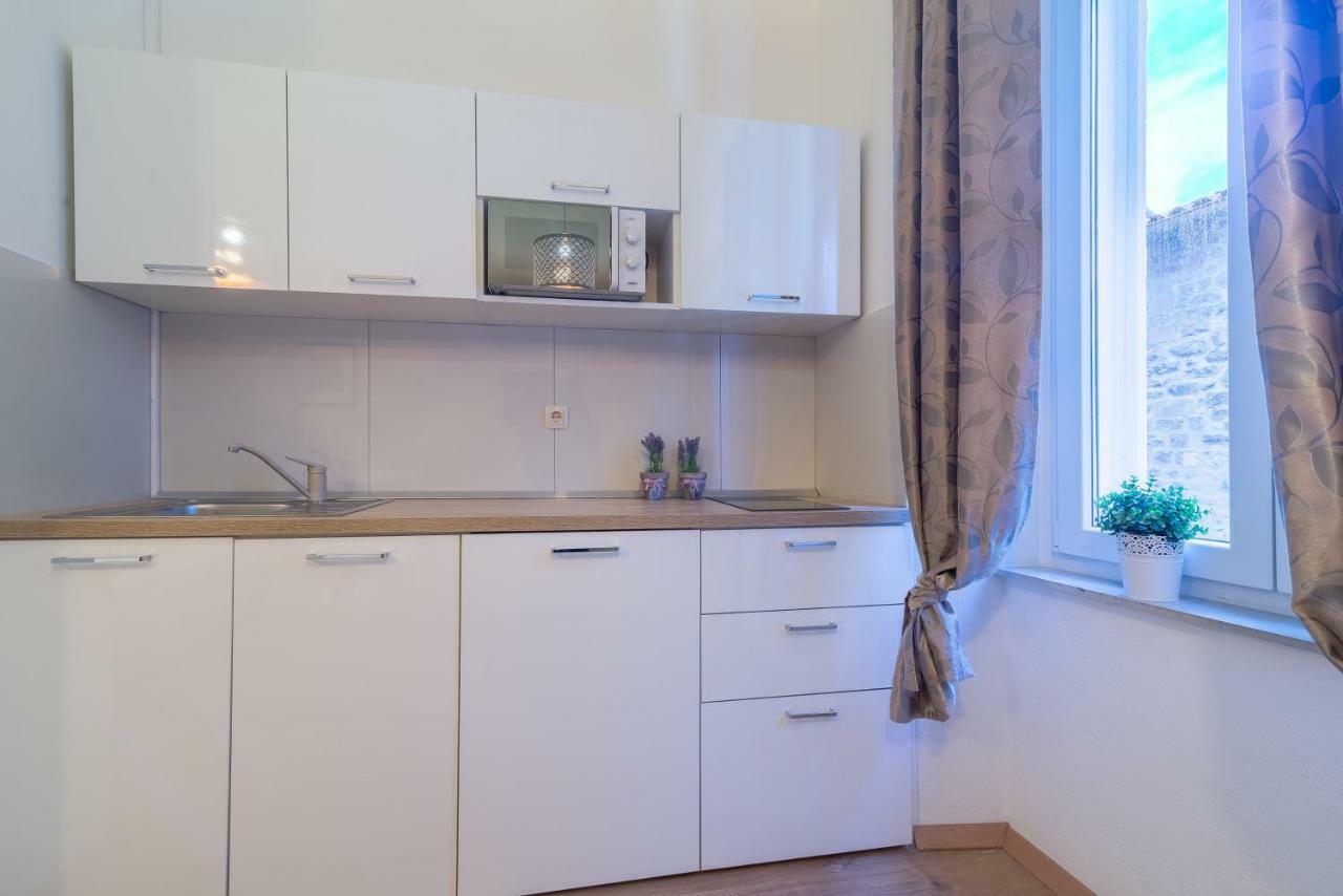 Studios & Apartments Porto Zára Kültér fotó