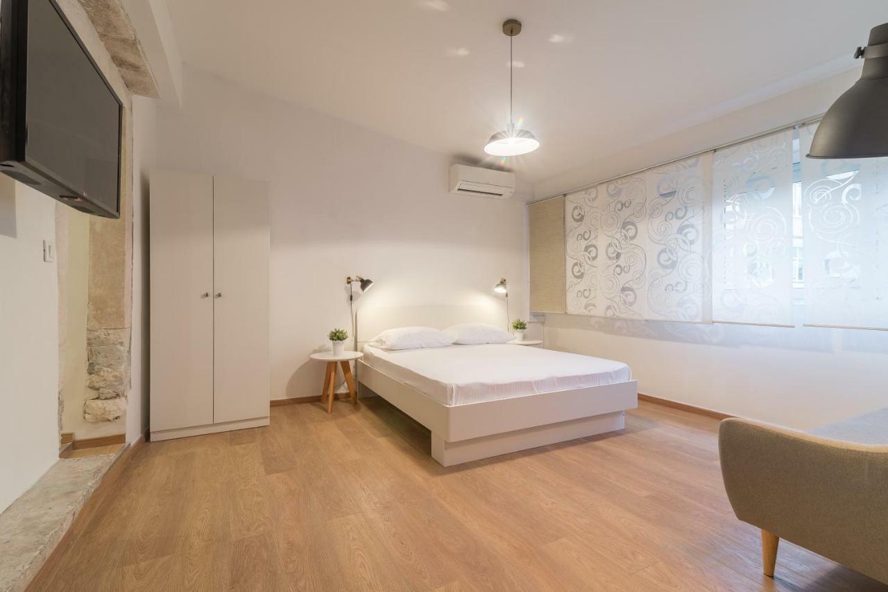 Studios & Apartments Porto Zára Kültér fotó
